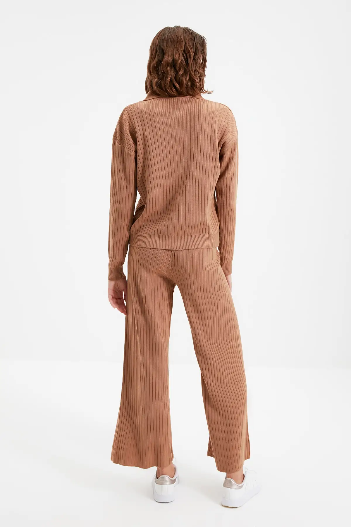 

Trendyol Wicking Mesh Detailed Knitwear Sub-Top Suit TWOAW22AU0054