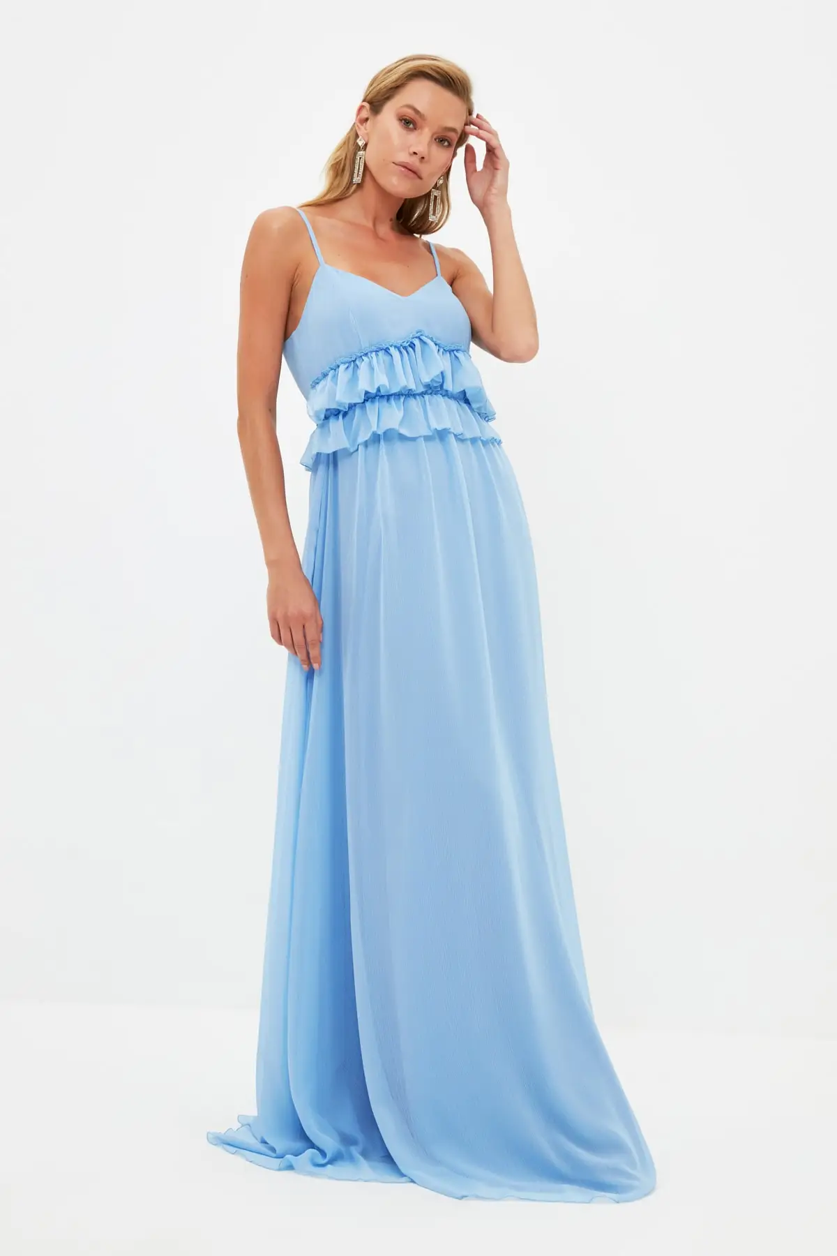 

Trendyol Frilly Chiffon Evening Dress & Prom Gown TPRSS21AE0193