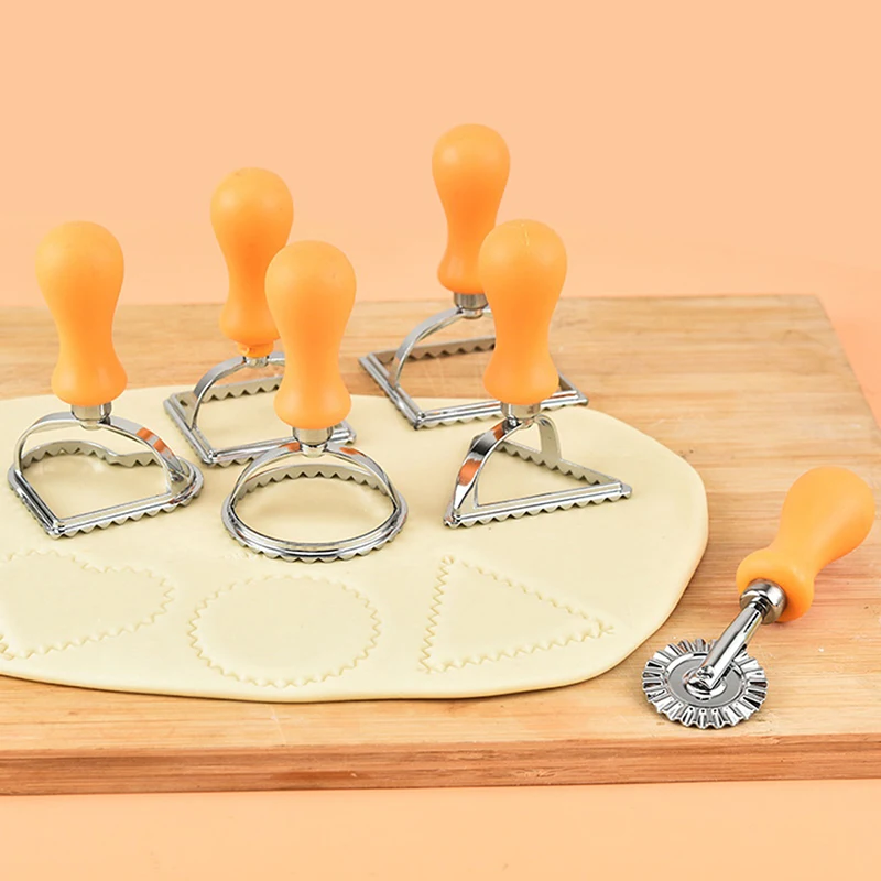 

1PC Pasta Hand-Cutting Machine Embossed Dumpling Embossing Machine Biscuit Mold Cuisine Gadget Kitchenware Home Gadgets