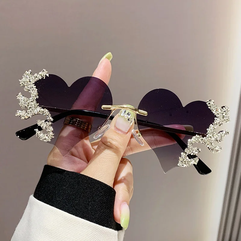 

Солнцезащитные очки с градиентными линзами женские, классические брендовые стильные солнечные очки в форме сердца с кристаллами, для путешествий, пляжа, 2023