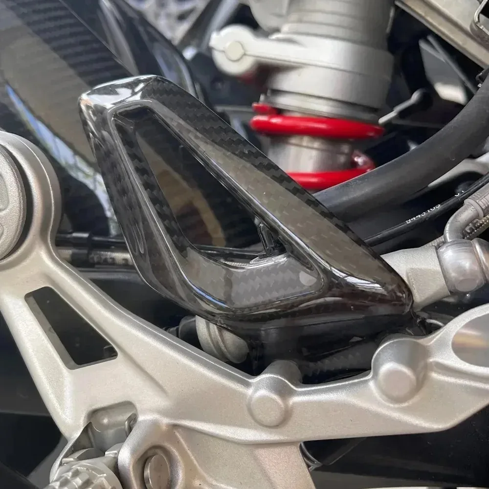 Фото Для BMW S1000RR 2019-2024: 100% карбоновые накладки на подножки, защита для ног, аксессуары для мотоциклов №2