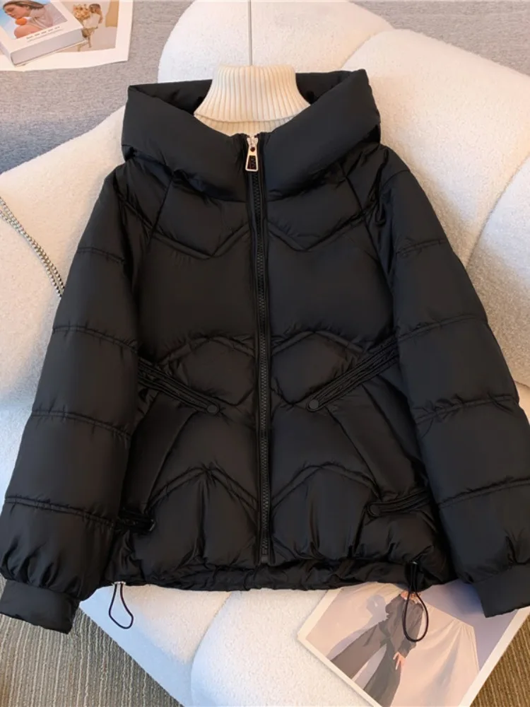 Зимняя популярная теплая женская одежда больших размеров. Пуховик с капюшоном.