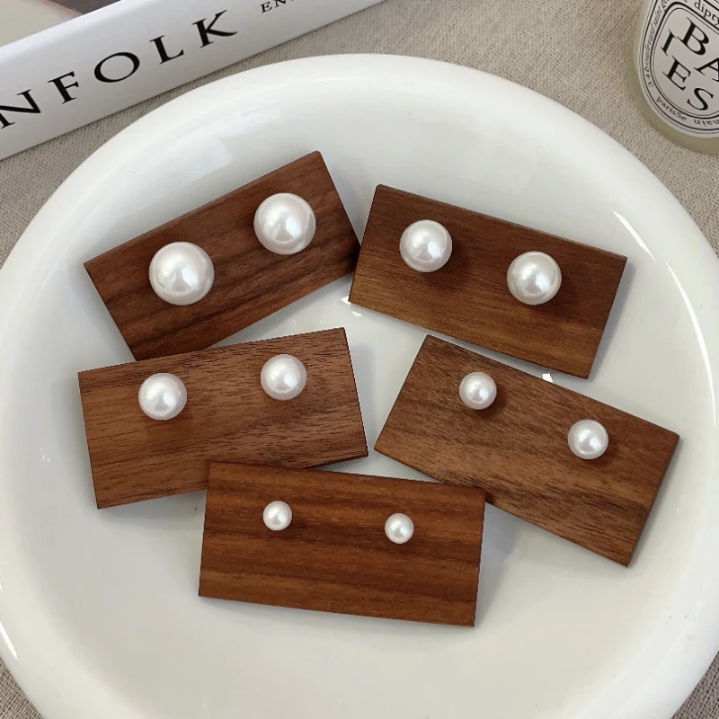 

Korean 925 Silver Needle Vintage Beimu Pearl Earrings for Women's Daily Temperament Minimalist Earrings Wedding Party Gifts