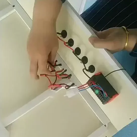 Плоская пластиковая клетка для рептилий 100*50*50 см