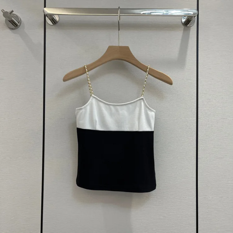 

Luxury Chain Camis 2022 Summer Black and White Stitching Camisole Temperament Simple Holiday Slim Short Top Women High-end Camis