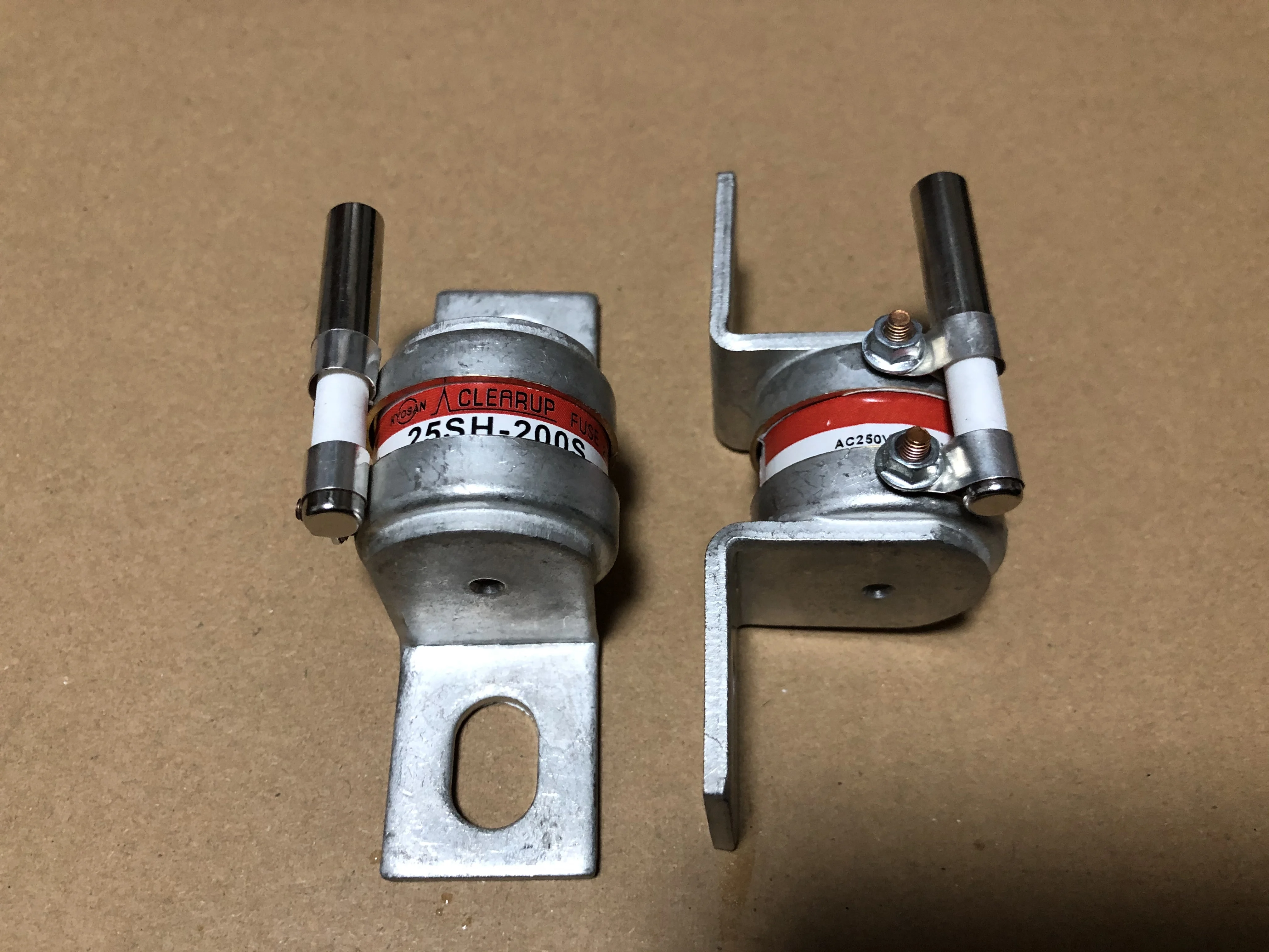 

Новый модуль предохранителей 25SH200S 200A 250V