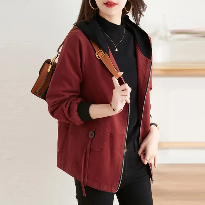 Женская короткая джинсовая куртка новый тренд в европейском стиле на весну и