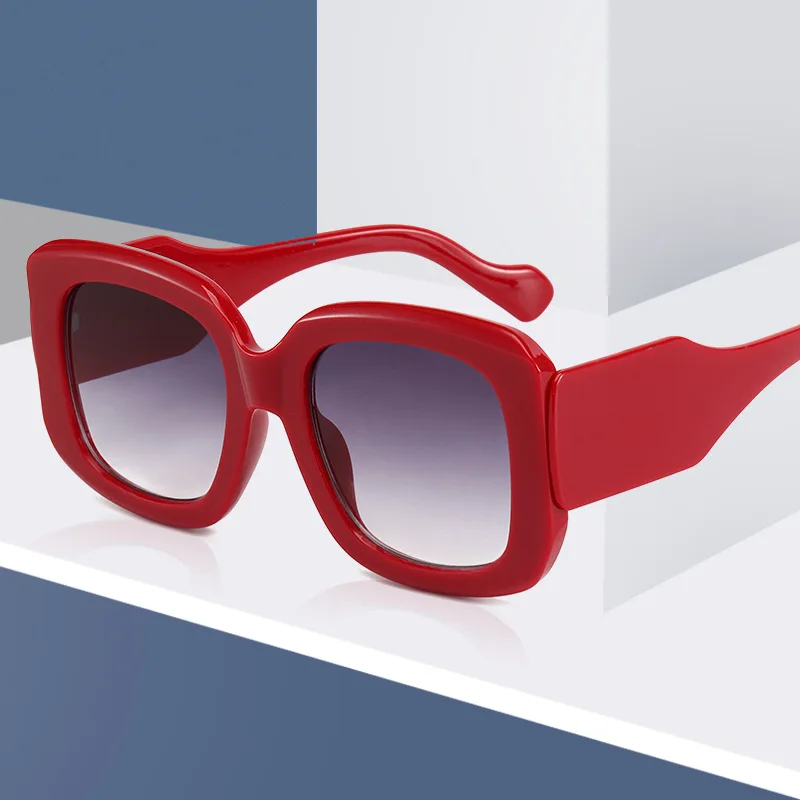 

Oversized Square Frame Sunglasses For Men Women Fashion Vintage Classic Male Female Driving Travel Beach UV Protection Glasses