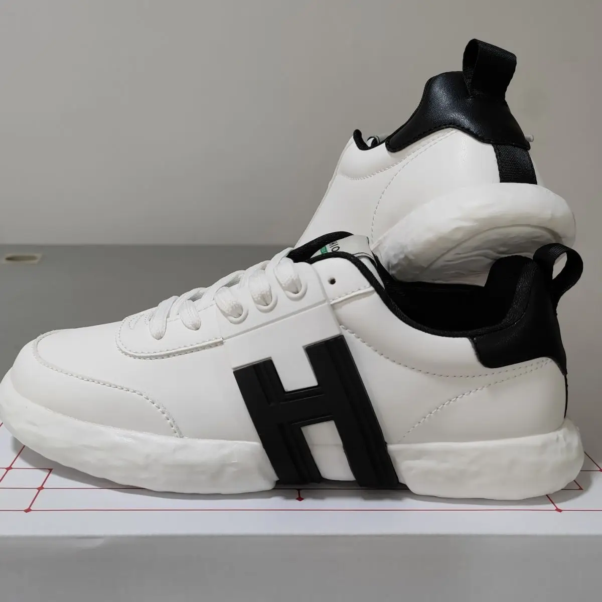 HOGAN New Tennis Sneakers for Men Comfortable Sports Shoes for Women Wear-Resisting Training Sneakers Low Top Running Trainers