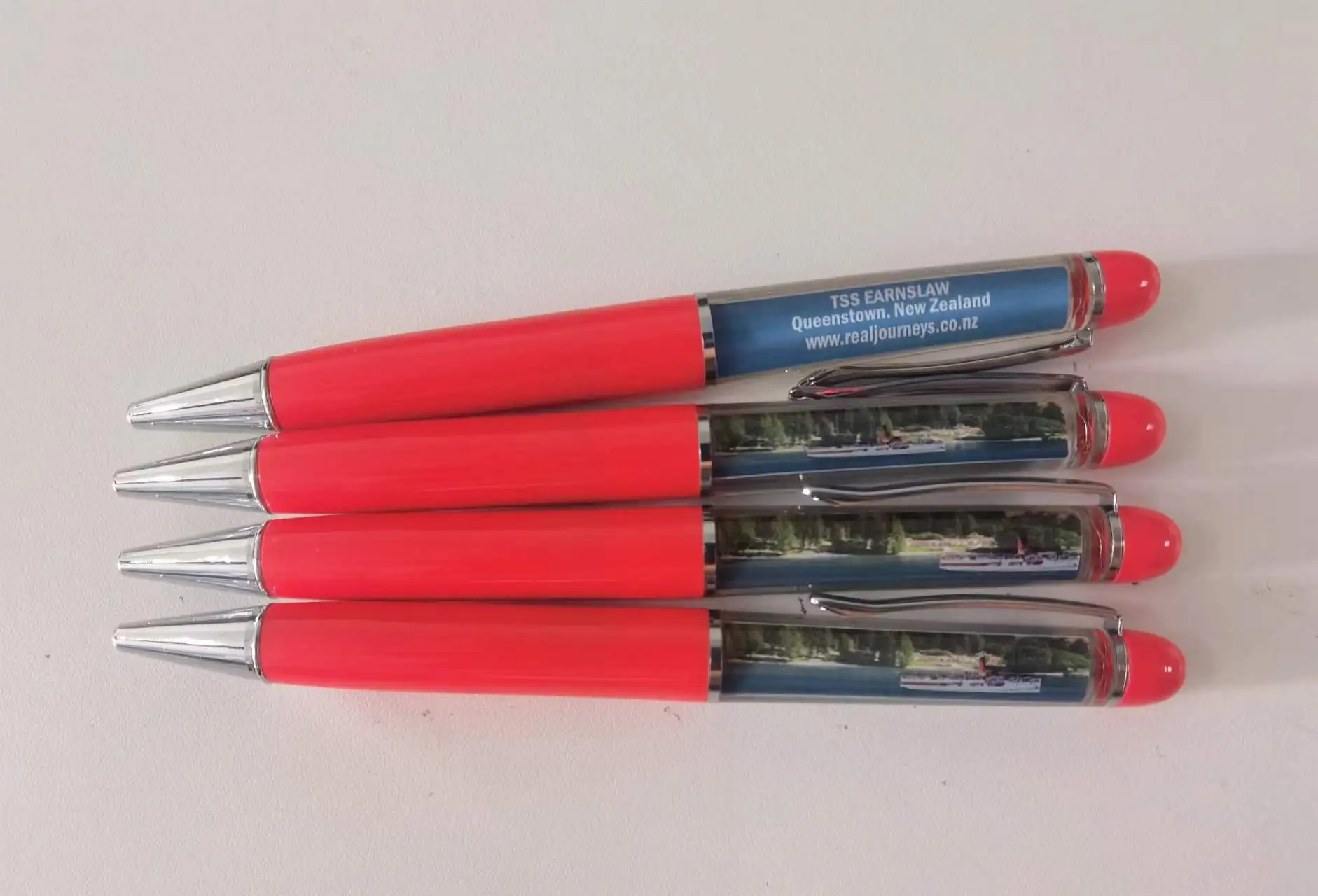 

Новинка, милые фигурки из Новой Зеландии, лодка, корабль, корабль, можно перемещать, левая и правая 2D плавающая шариковая ручка