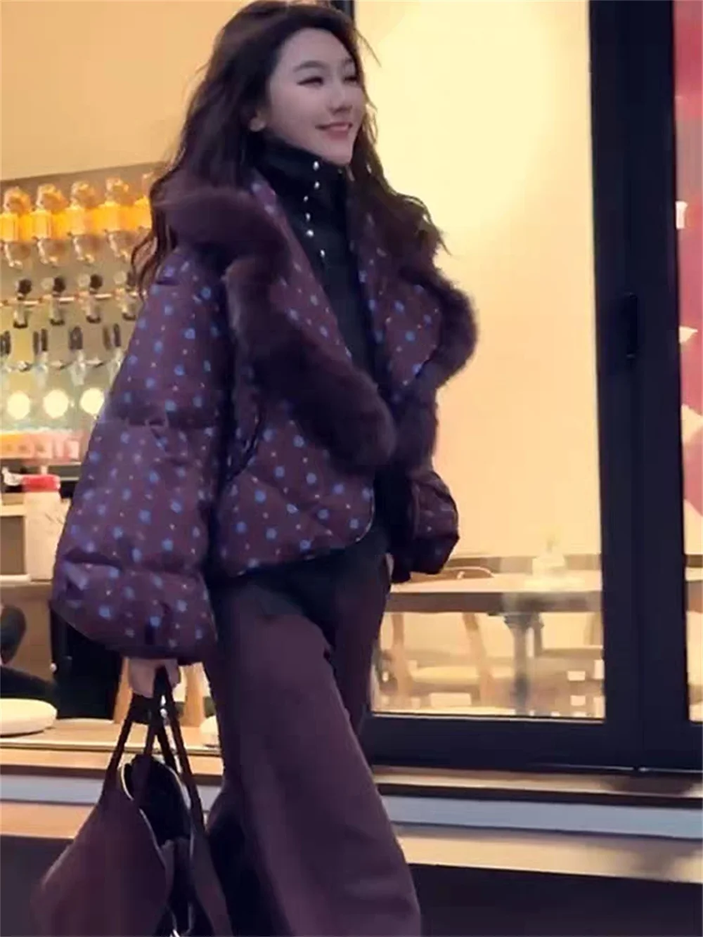 Маленький пушистый воротник