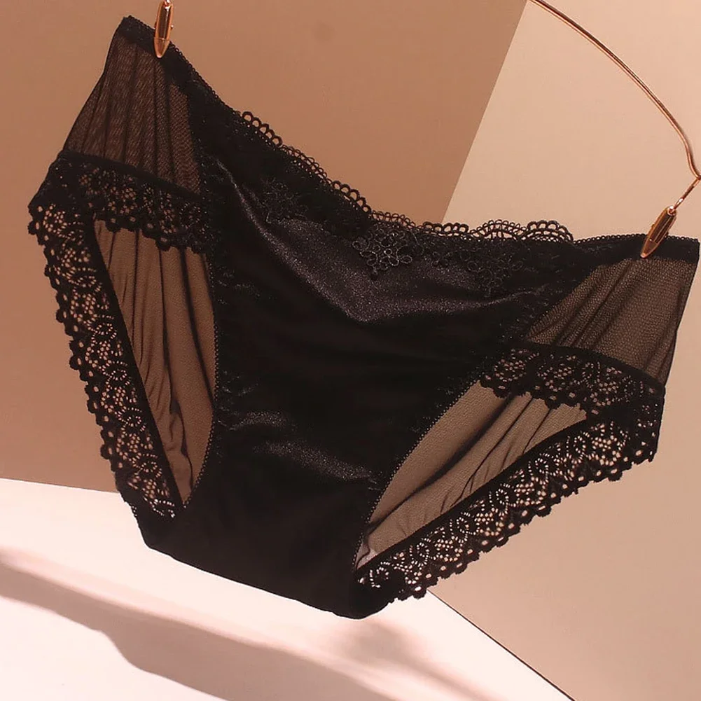 Бесследные брифы женские легкие кружевные трусики с каймой дышащее мягкое