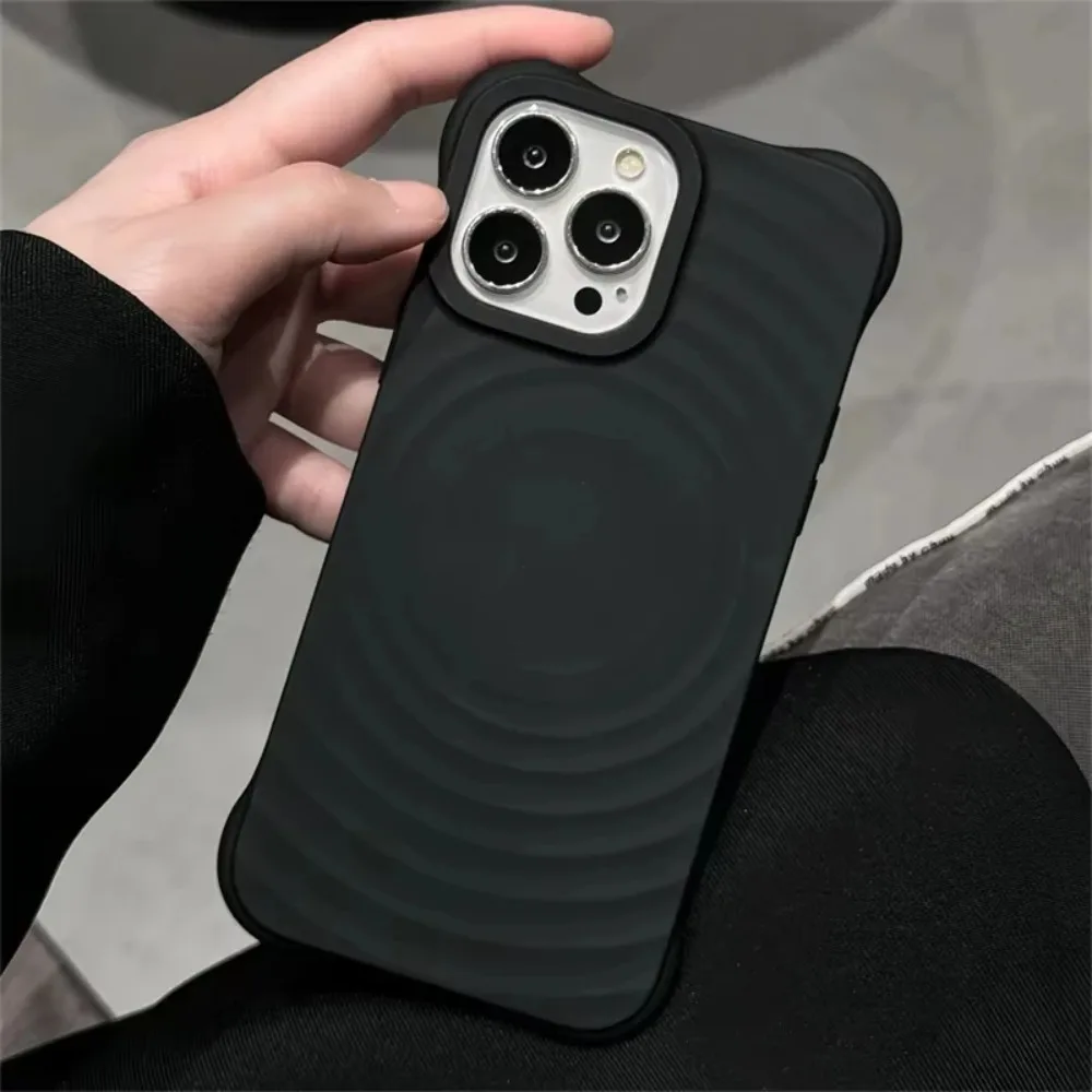 Фото Чехол для iPhone 17 Pro Max, жидкий силиконовый магнитный чехол с беспроводной зарядкой, противоударный, совместимый с iPhone 16, 15, 14, 13, 12 №2