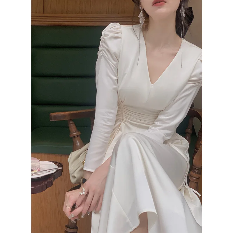 

Новинка весна-лето женское элегантное атласное платье средней длины с длинным рукавом блестящее цельное облегающее платье с кулиской на ве...