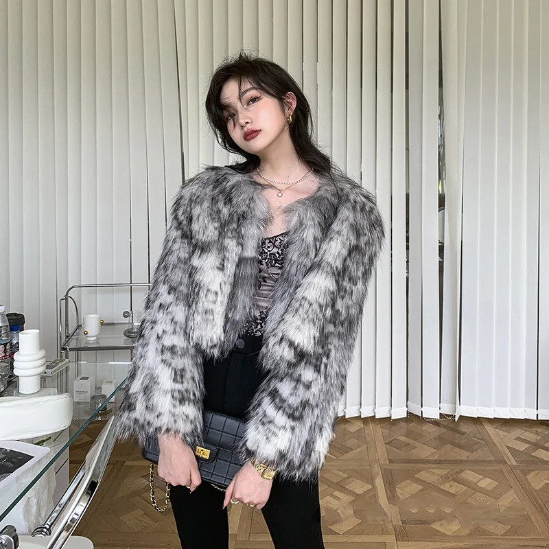 

Coat Fur Natural Female Fox Winter New Short Black and White Contrast Color Outerwear O-Neck Sexy Slim Knitted Real Fur Jackets