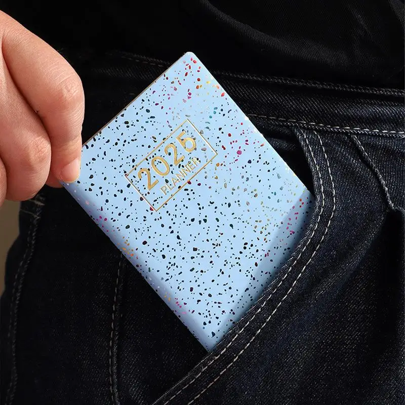 Книга с повесткой дня на 2025 год. Органайзер для списка в английском языке. Блокнот