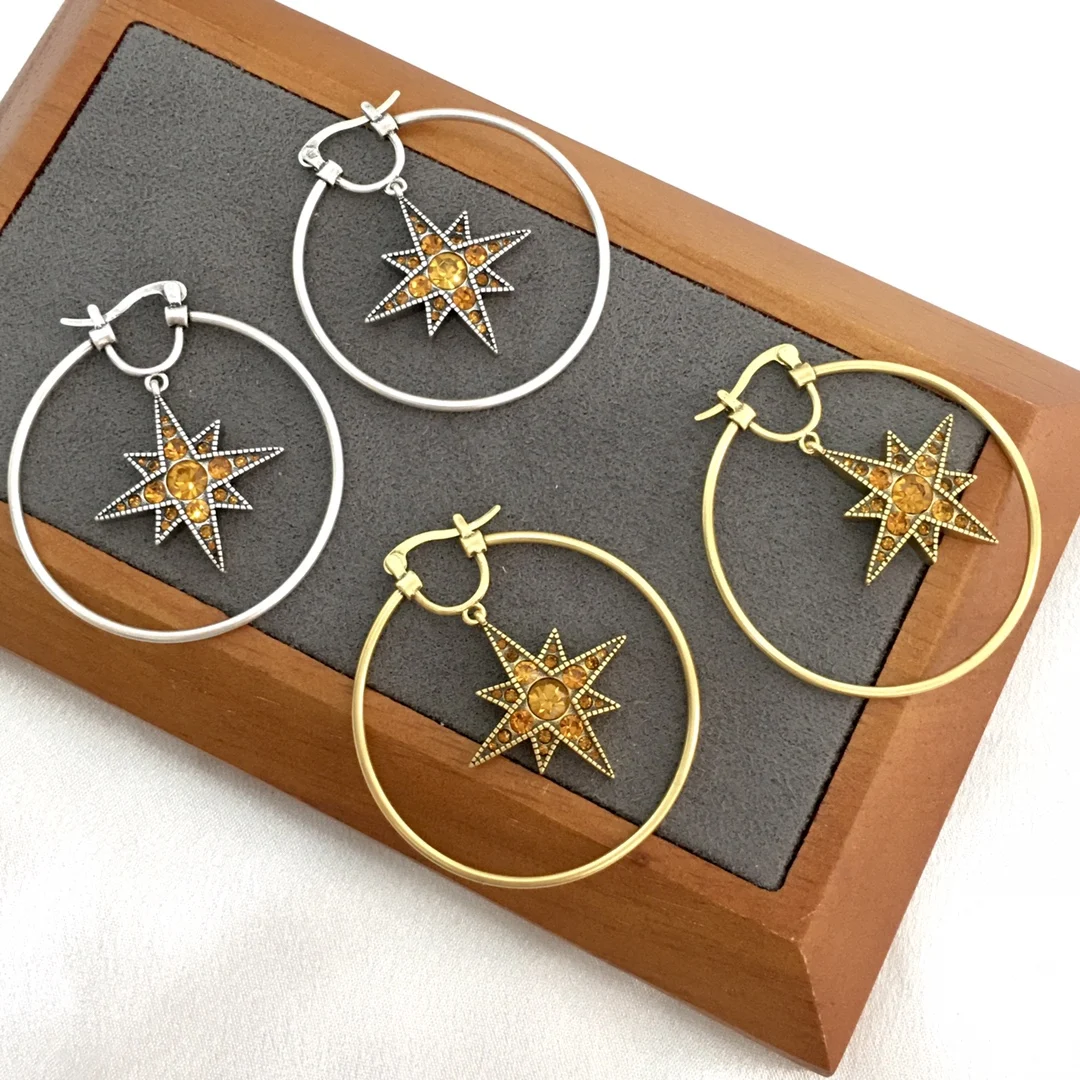 

Stylish studded crystal stars with retro personality large ear loops