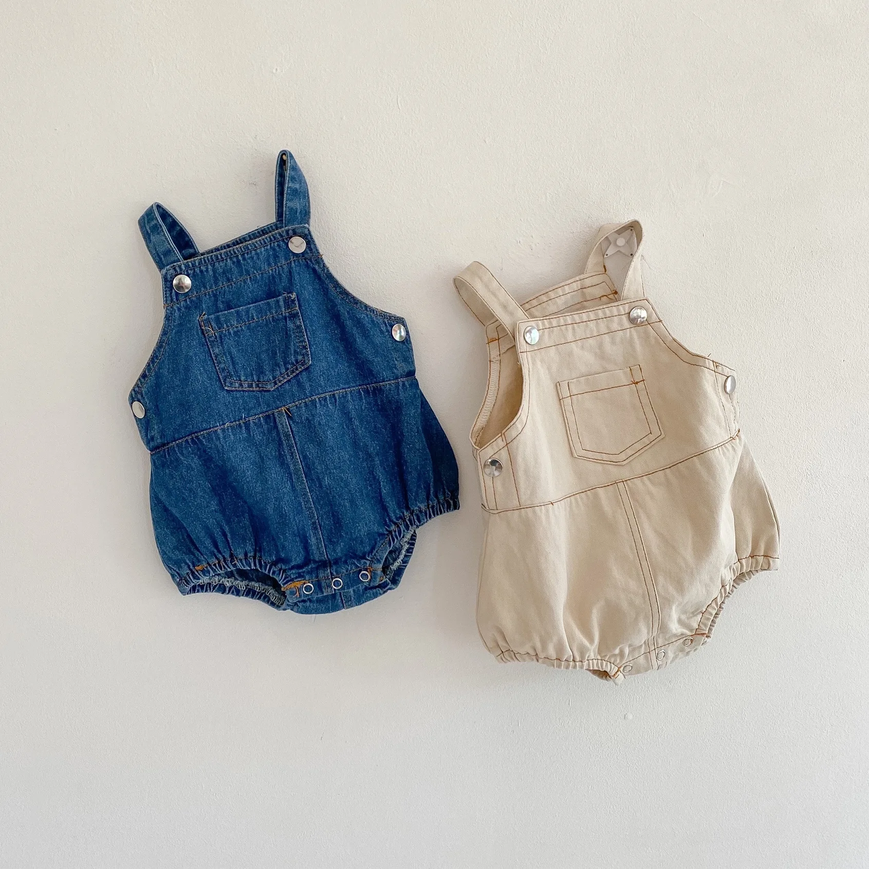 

2022 spring and summer baby boys and girls baby cowboy suspender romper bag fart clothing 0-2 years old cotton jumpsuit