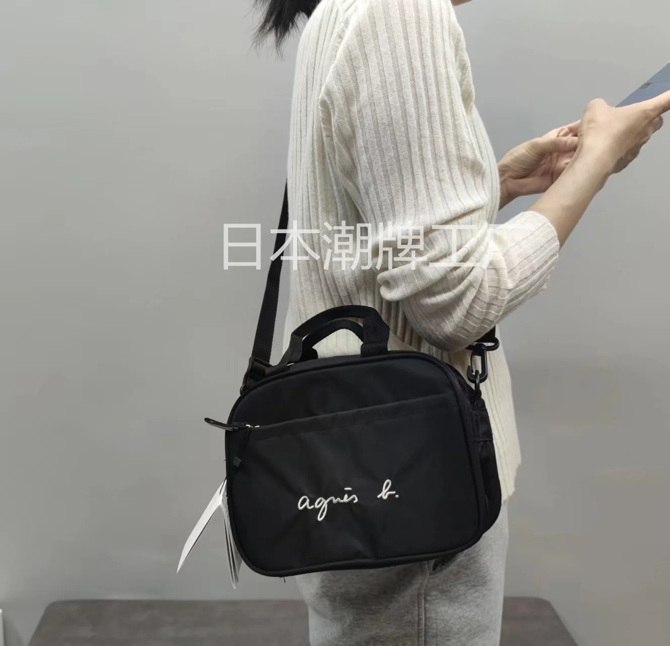 Japan Agnisb Street Trend Messenger Bag Simple Business Travel Bag Men's and Women's Versatile Shoulder Bag Mobile Phone Bag