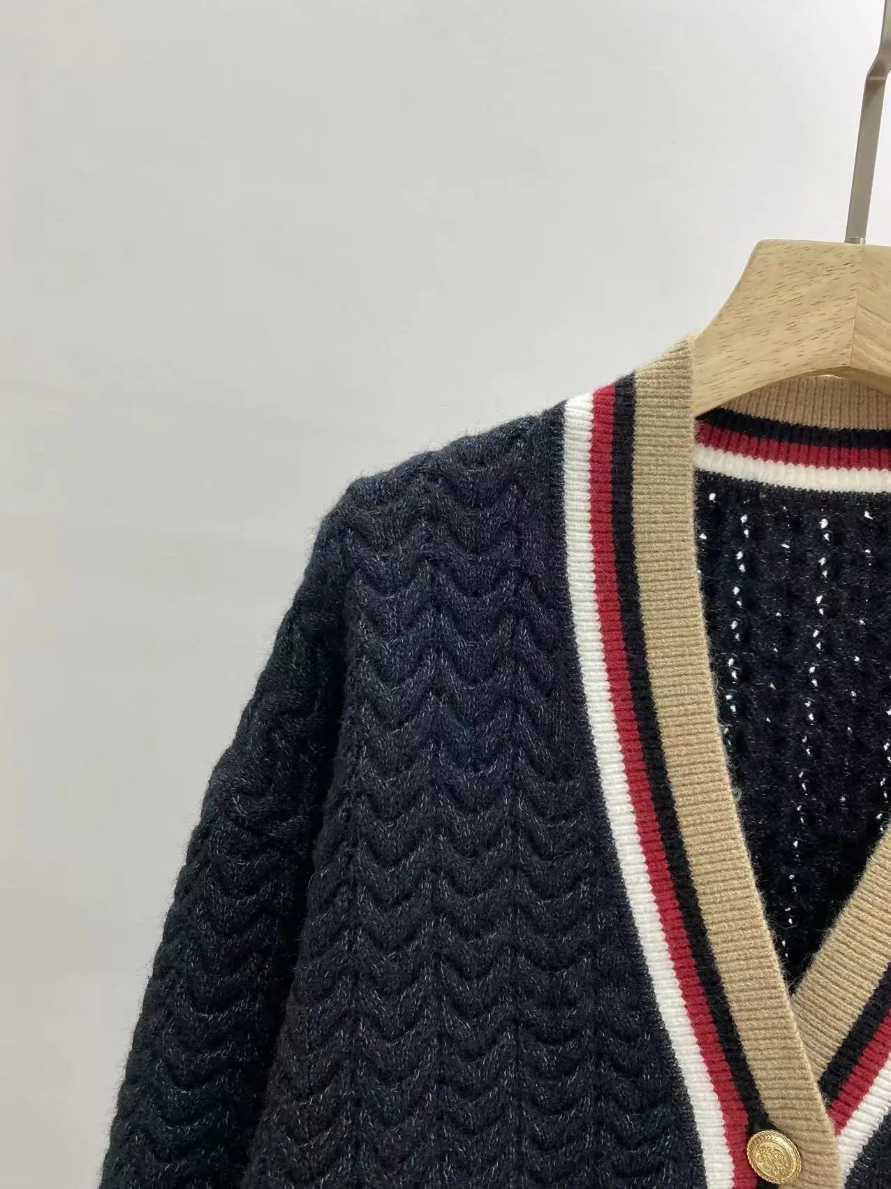 

Women Sweater Letter Contrast Vintage Knitted Cardigan