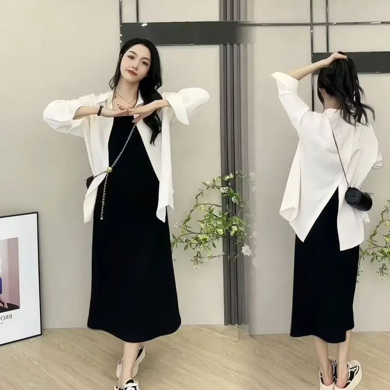 Женское изящное розовое мини-платье без рукавов белый солнцезащитный комплект