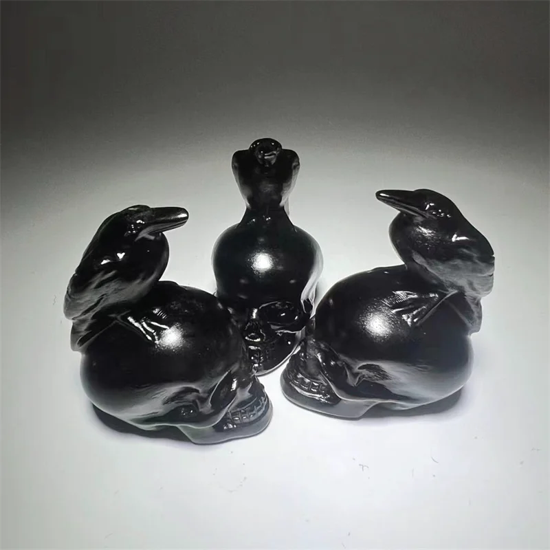 

Natural Crystal Black Obsidian Crow Skull Wicca Altar Decor Carved Raven Figurine Healing Fluorite Quartz Halloween Gift 1pcs