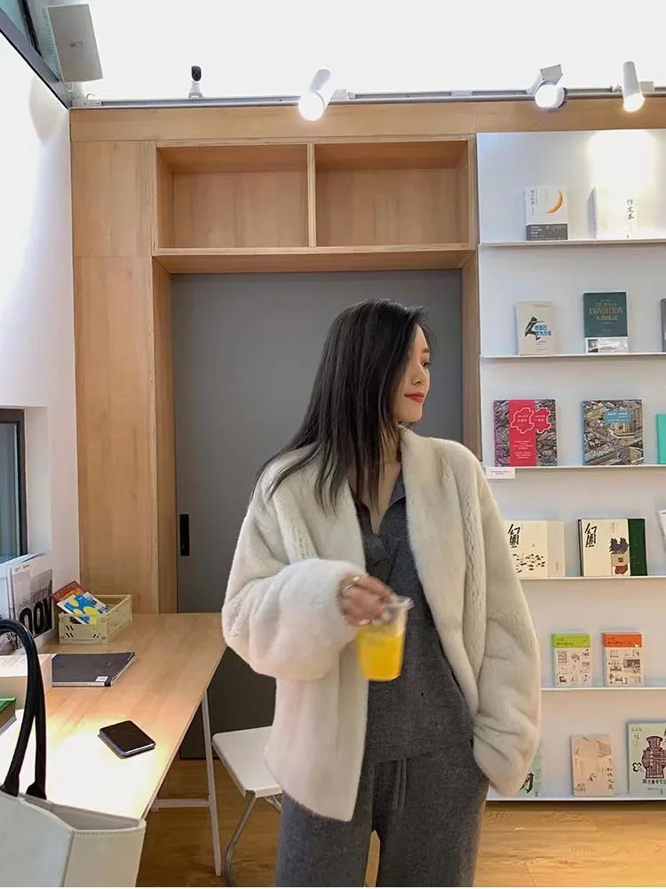 V-neck fur coat women's loose thin short coat