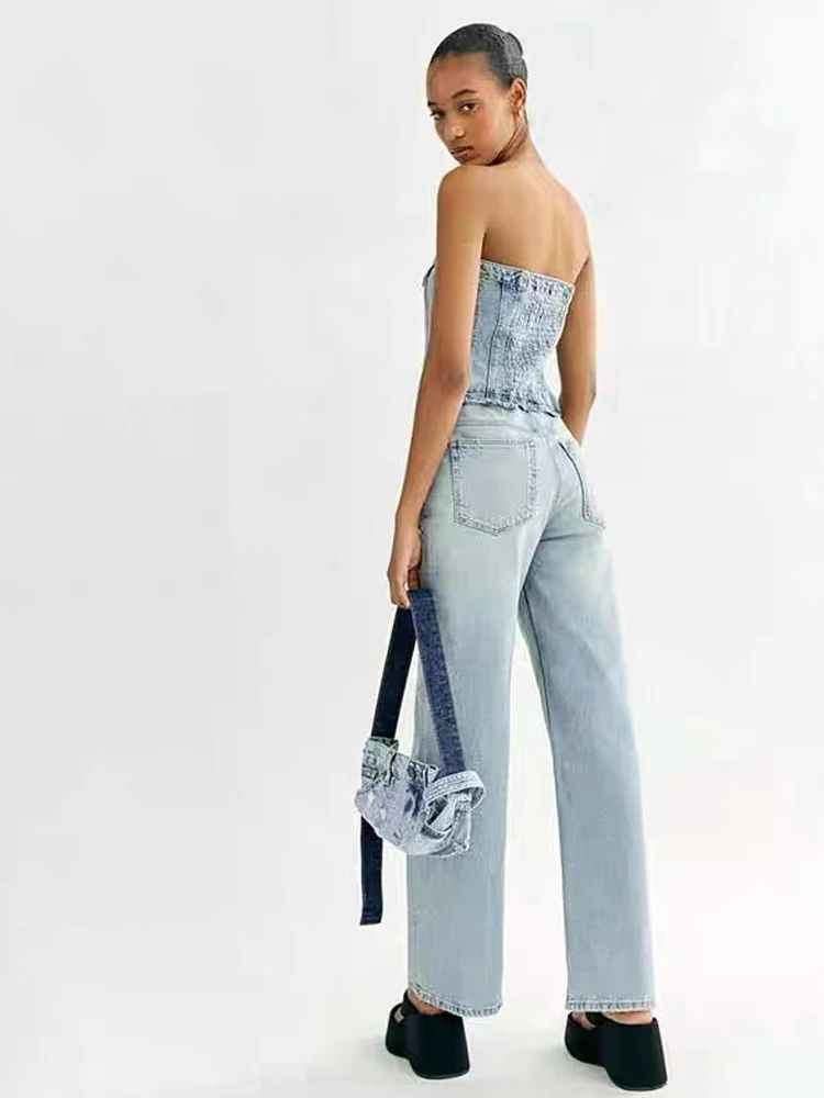 Женский джинсовый комбинезон без бретелек с открытыми плечами