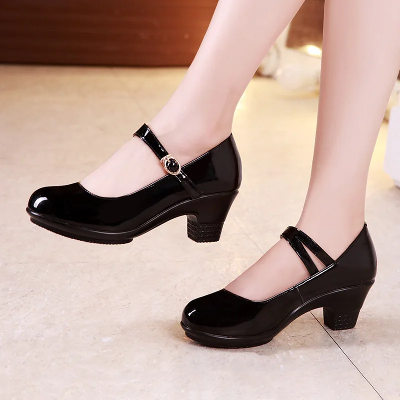 

Small Size 32-43 Shallow Block Medium Heels Patent Leather Shoes 2022 Mary Janes Womens Platform Pumps for Wedding Work Mom