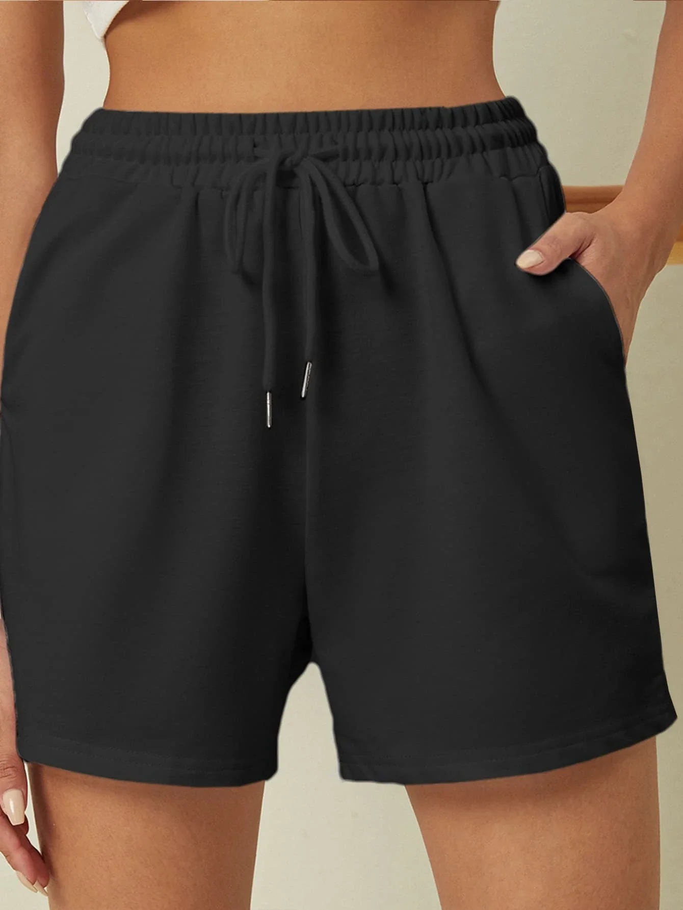 

Drawstring Waist Sports Shorts