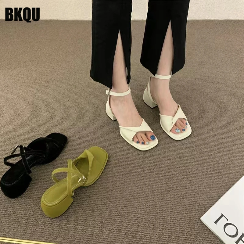 

Design 2022 Summer New Women Sandals Square Toe Ankle Straps Ladies Pleated Thick Heels Pumps Female Fashion Dress Shoes Elegant