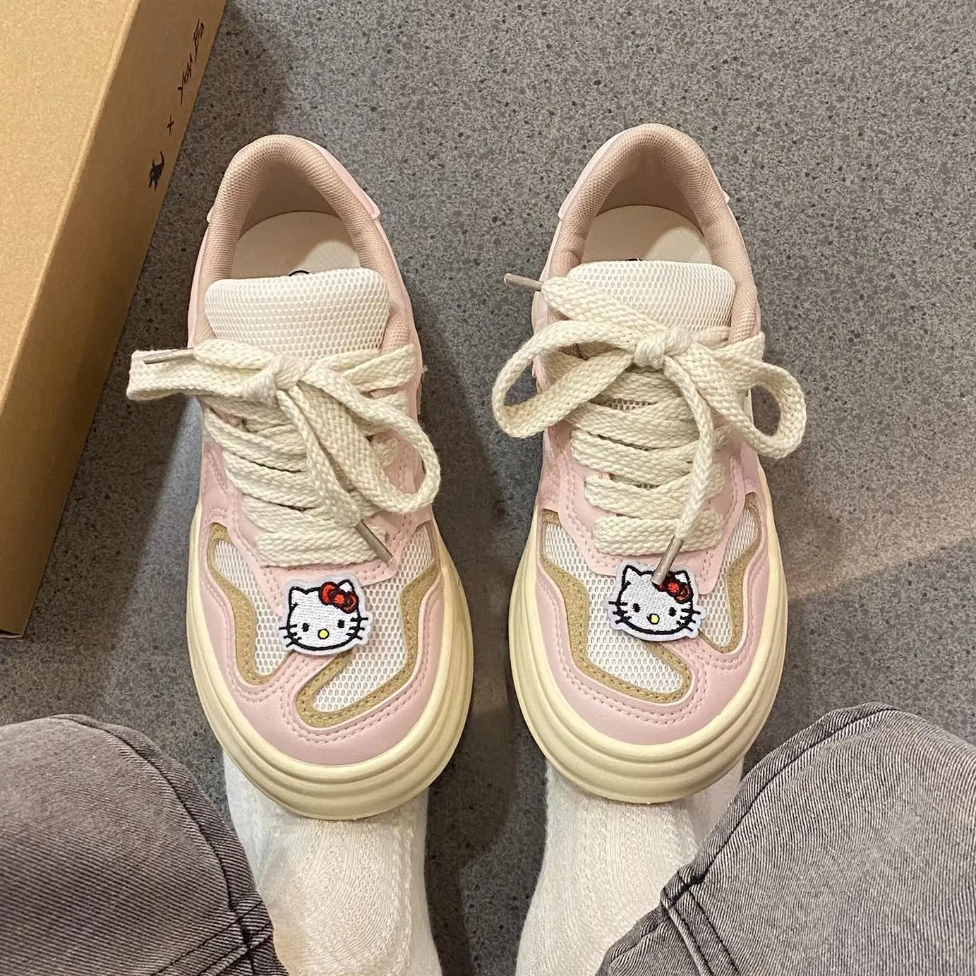 

Kawaii Sanrio Hello Kitty Cute Cartoon Women's Sneakers Summer New Mesh Breathable Shoes Y2K Versatile Round Toe Shoes Flatshoes