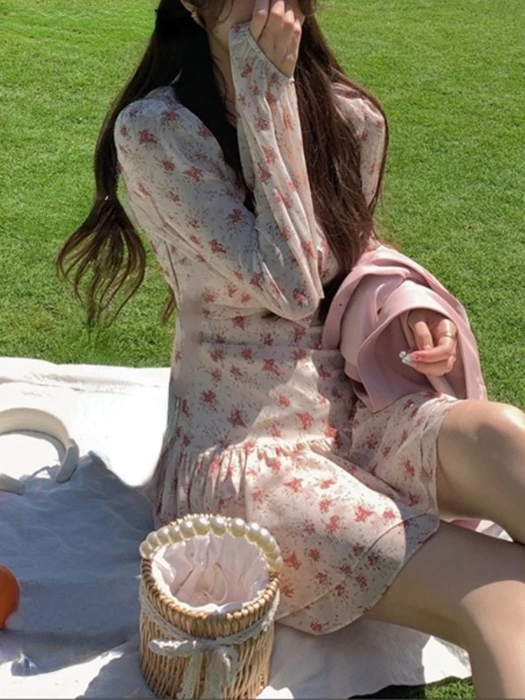 

2022 Summer Floral Y2k Mini Dress Beach Elegant One Piece Dress Korean Fashion Casual Party Long Sleeve Fairy Dress Chiffon Slim