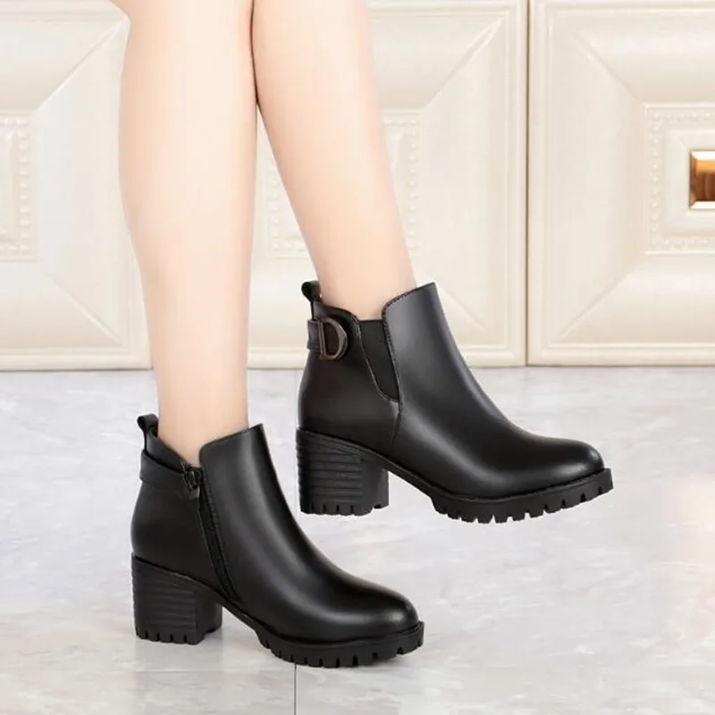 AIYUQI 2023 Women Boots Platform Heels Genuine Leather Big Size 41 42 43 Women Snow Shoes Trend Women Shoes Winte Martn Boots