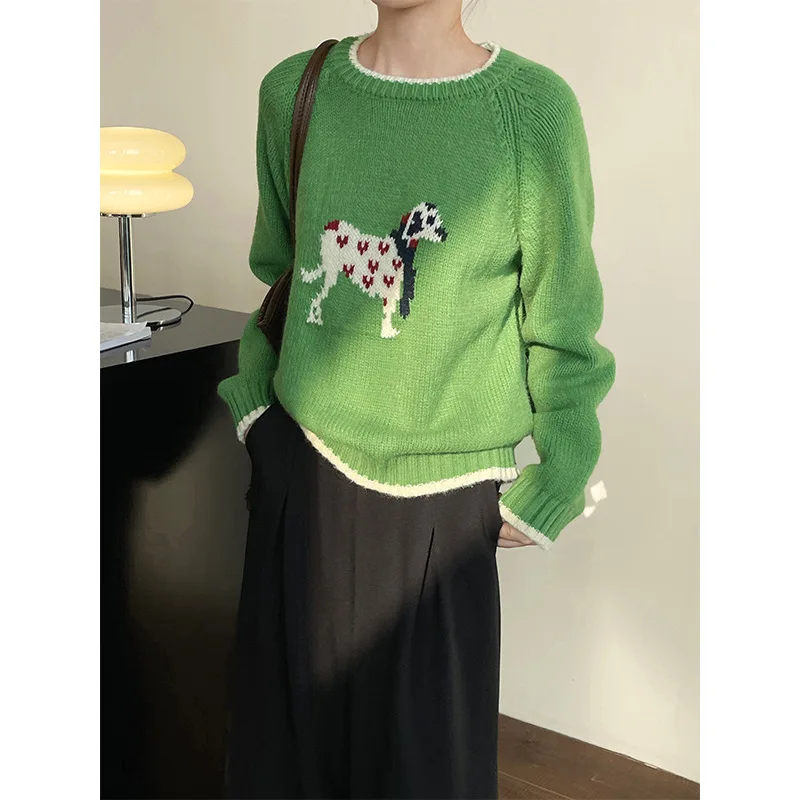 Женский вязаный свитер с рисунком собаки полосатая отделка круглый вырез