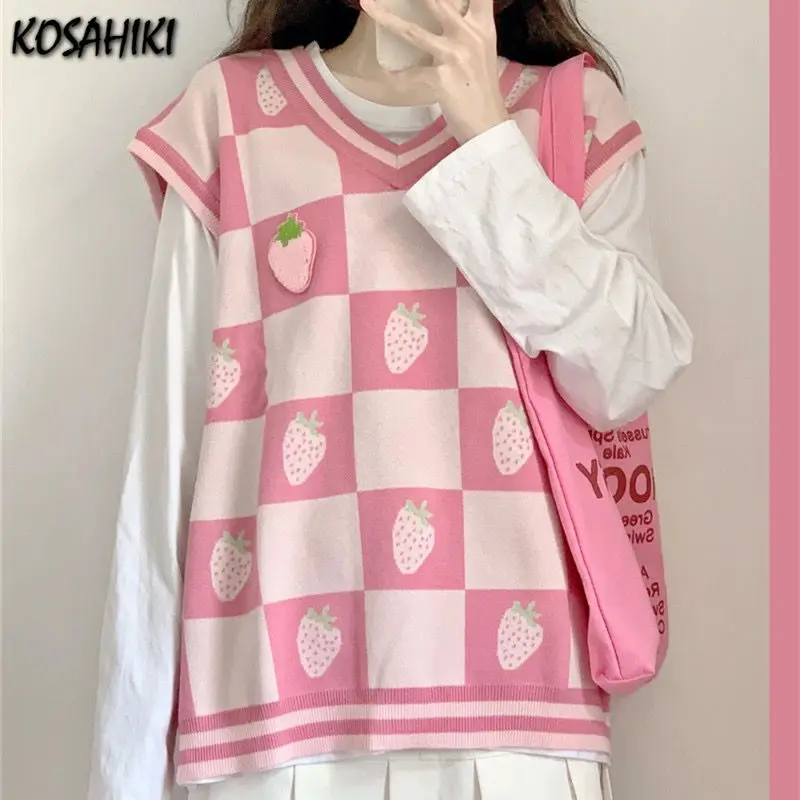 Женский трикотажный жилет koshiki розовый в клетку без рукавов с V-образным вырезом