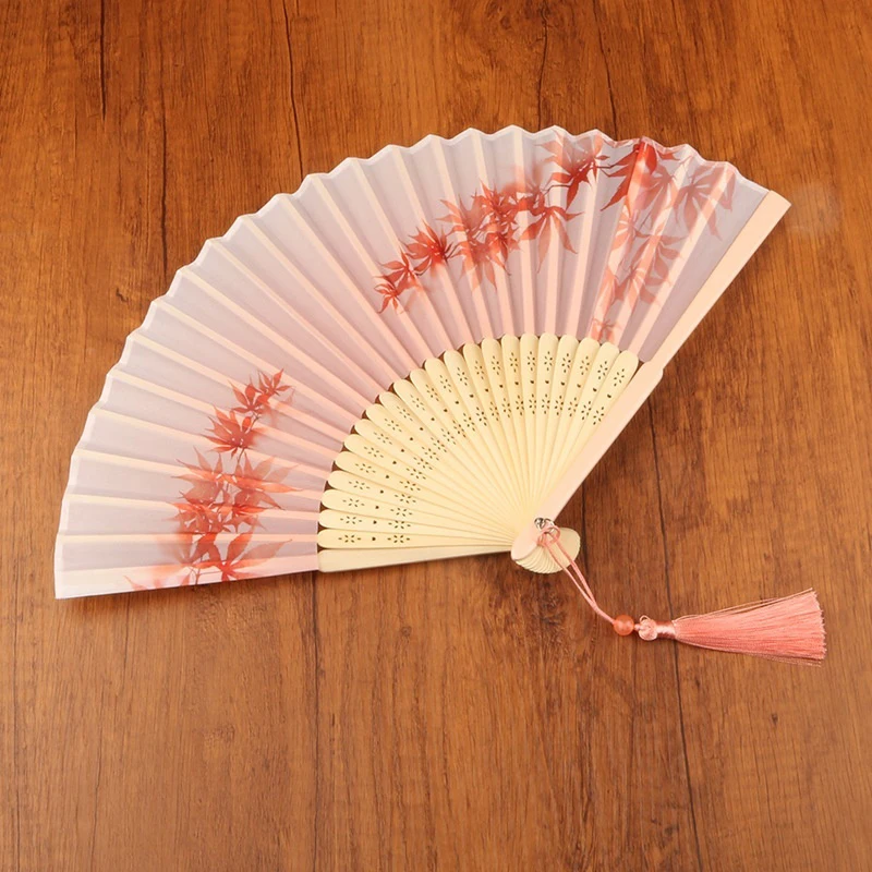 

Складной шелковый веер