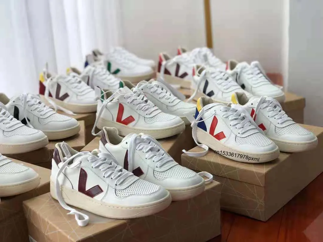 

VEJA DEW Wearable Men V Sneakers Classic Breathable Lightweight Women Anti-Slip Retro Fresh Platform Walking Shoes