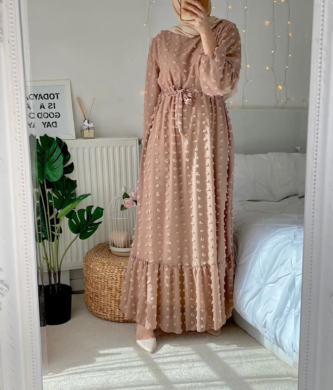Muslim Fashion Modest Dress Eid Mubarek Abaya Dubai Turkey Islam Hijab Little Hairball Embroidery Muslim Robe Worship Service