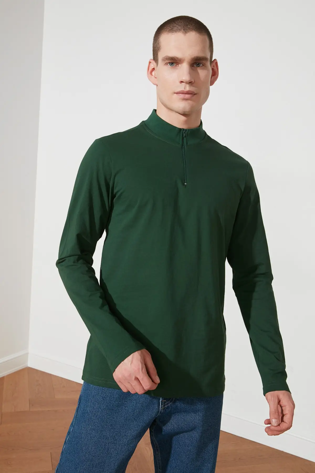 

Trendyol Male Long-Sleeve T-Shirt TMNSS20TS0017