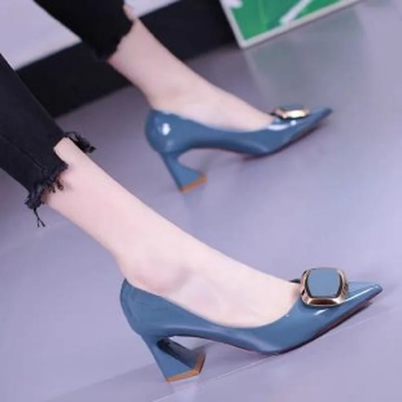 

Square Buckle Fashion OL Office Shoes 2022 New Women's Concise Patent Leather Shallow High Heels Shoes Pointed Toe Women Pumps