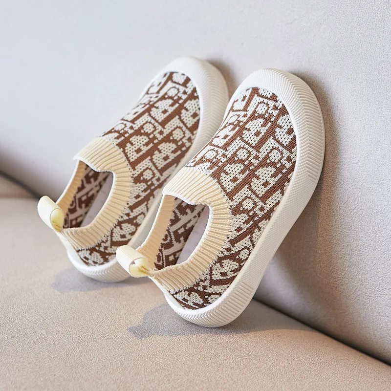 

Обувь для маленьких мальчиков, осень 2022, Детские кроссовки с низким верхом, на мягкой подошве, повседневная детская обувь с открытым носком ...