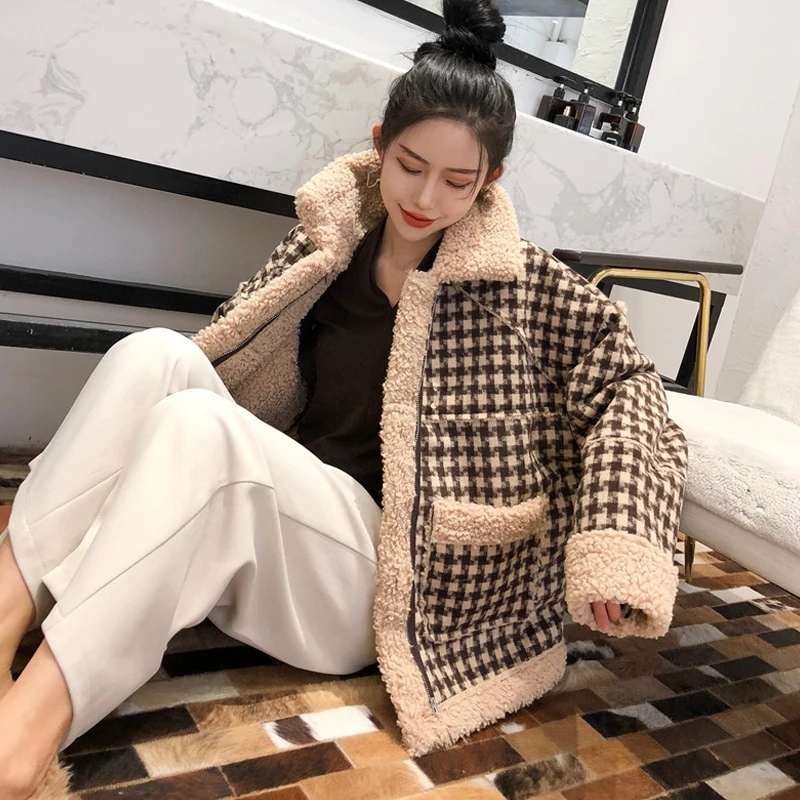 Autumn and Winter Clothes New Style Thin Hong Kong-style Imitation Lamb Coat Retro Student Warm Plaid Long-sleeved Jacket Female