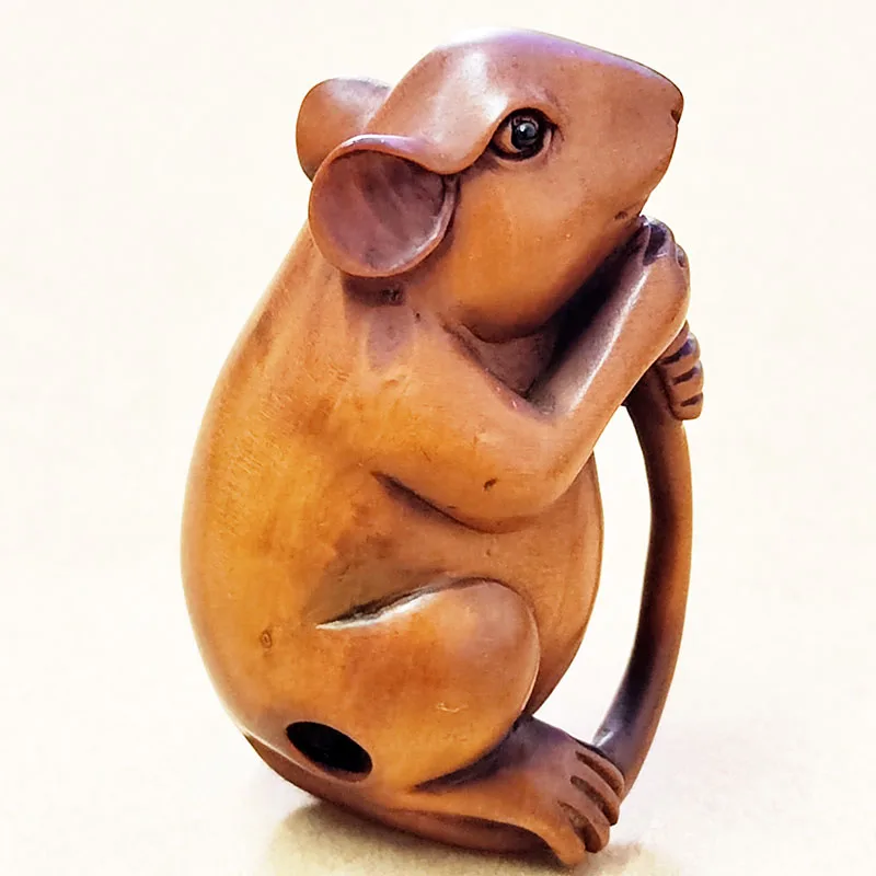 Статуэтка из самшита Прекрасная мышь