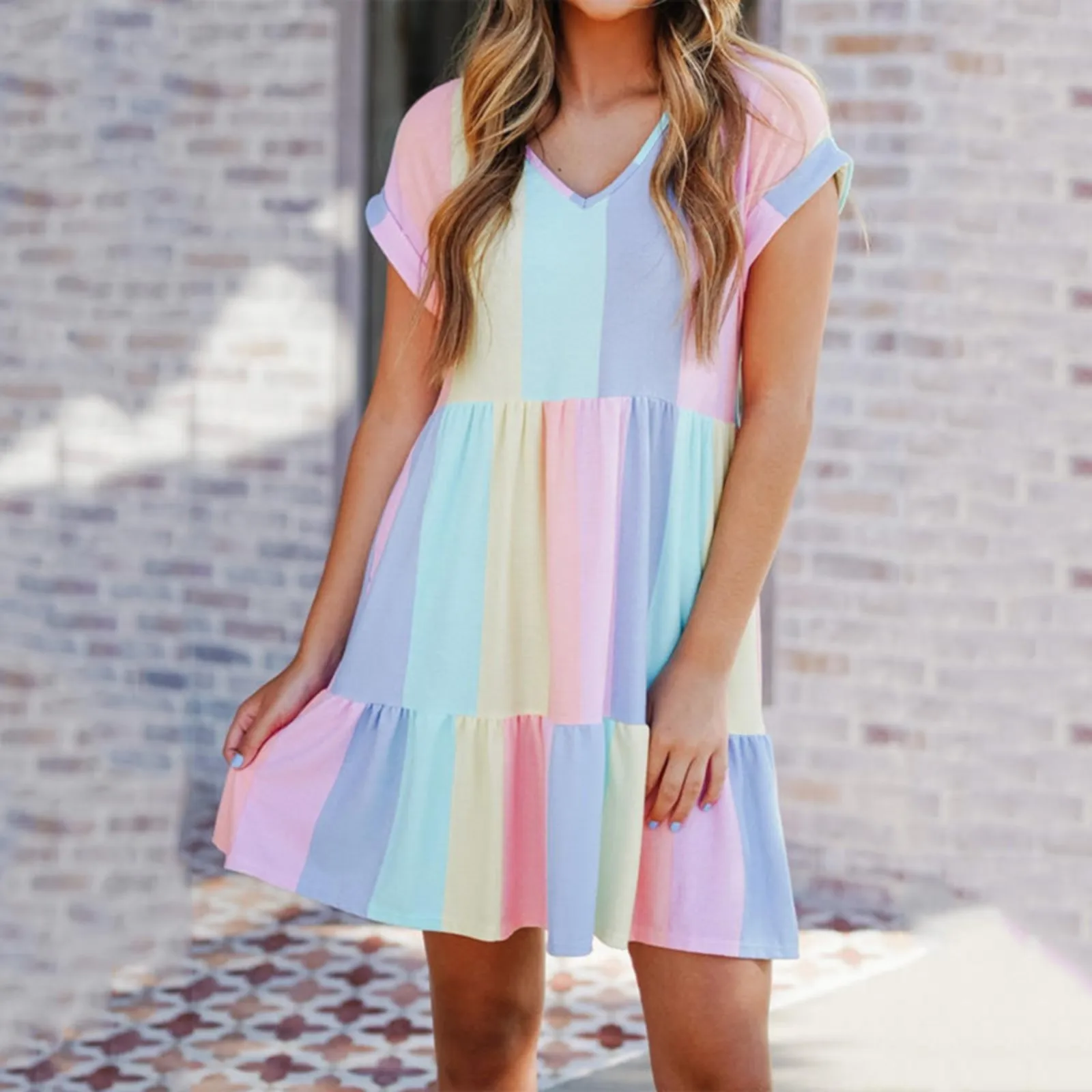 

Модное летнее мини-платье в полоску с коротким рукавом, свободное повседневное Плиссированное Платье с V-образным вырезом, женское пляжное платье