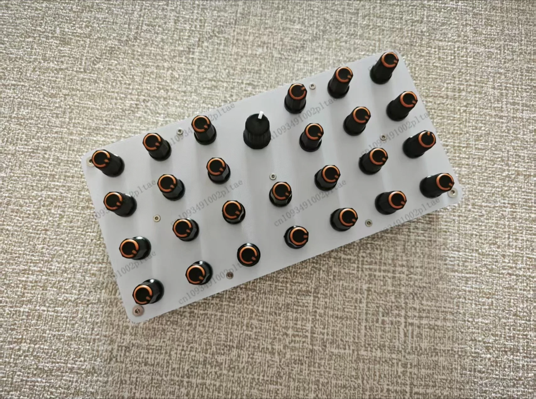 

27 MIDI-ручек металлических для музыкального хоста