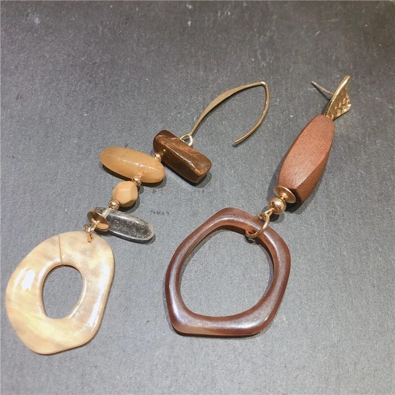 

French ins style coffee asymmetric South French style wooden ear hook S925 silver retro creative long earrings