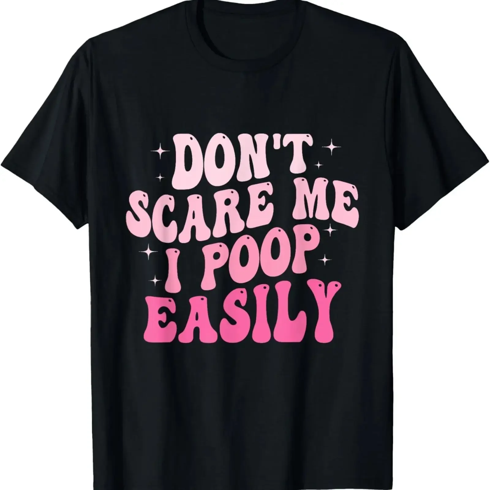 Фото Футболка с забавной саркастической надписью «Don't Scare Me I Poop Easily», винтажная, с эффектом потертости, дизайнерская, мягкая, стильная, слегка повседневная. №1