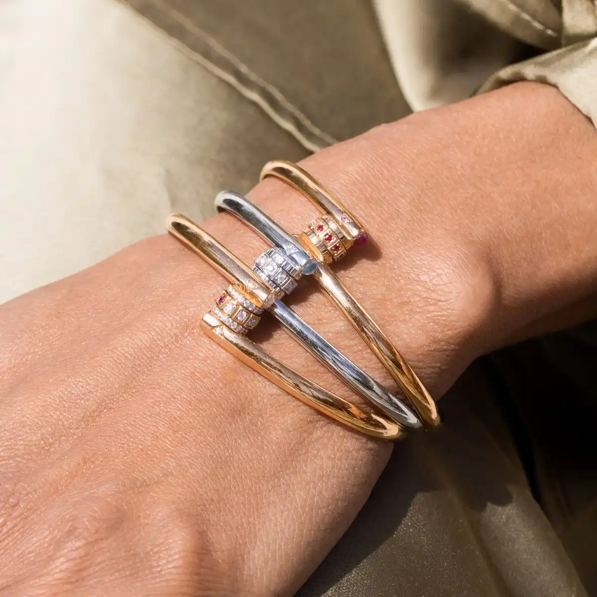 

Stunning S925 Sterling Silver 18k Rose Gold Diamond Codette Bangle