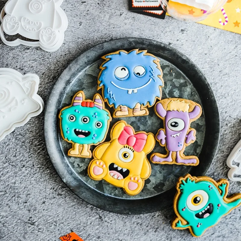 

3D Cute Monster Cookie Cutter Cartoon Halloween Pressable Biscuit Mold Fondant Dessert Biscuit Stamper Baking Accessories Tools